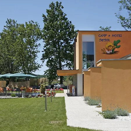 ホテル Garni Siesta 2*